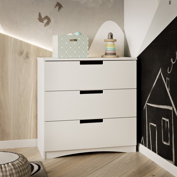 Classic chest of drawers
