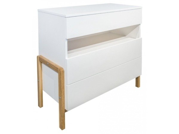 Classic Chest of Drawers