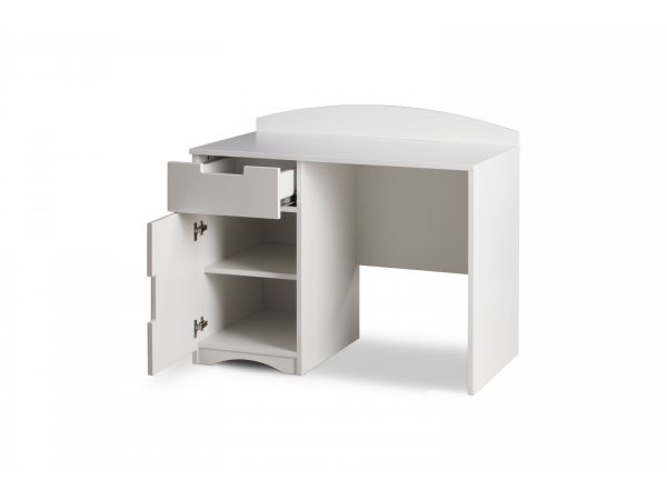 Classic children’s desk