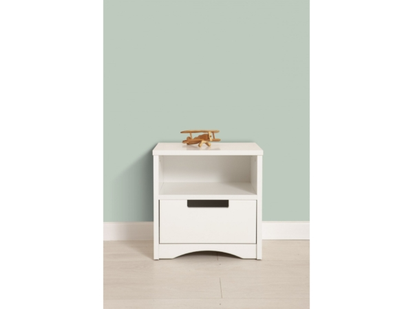 Classic bedside table 2